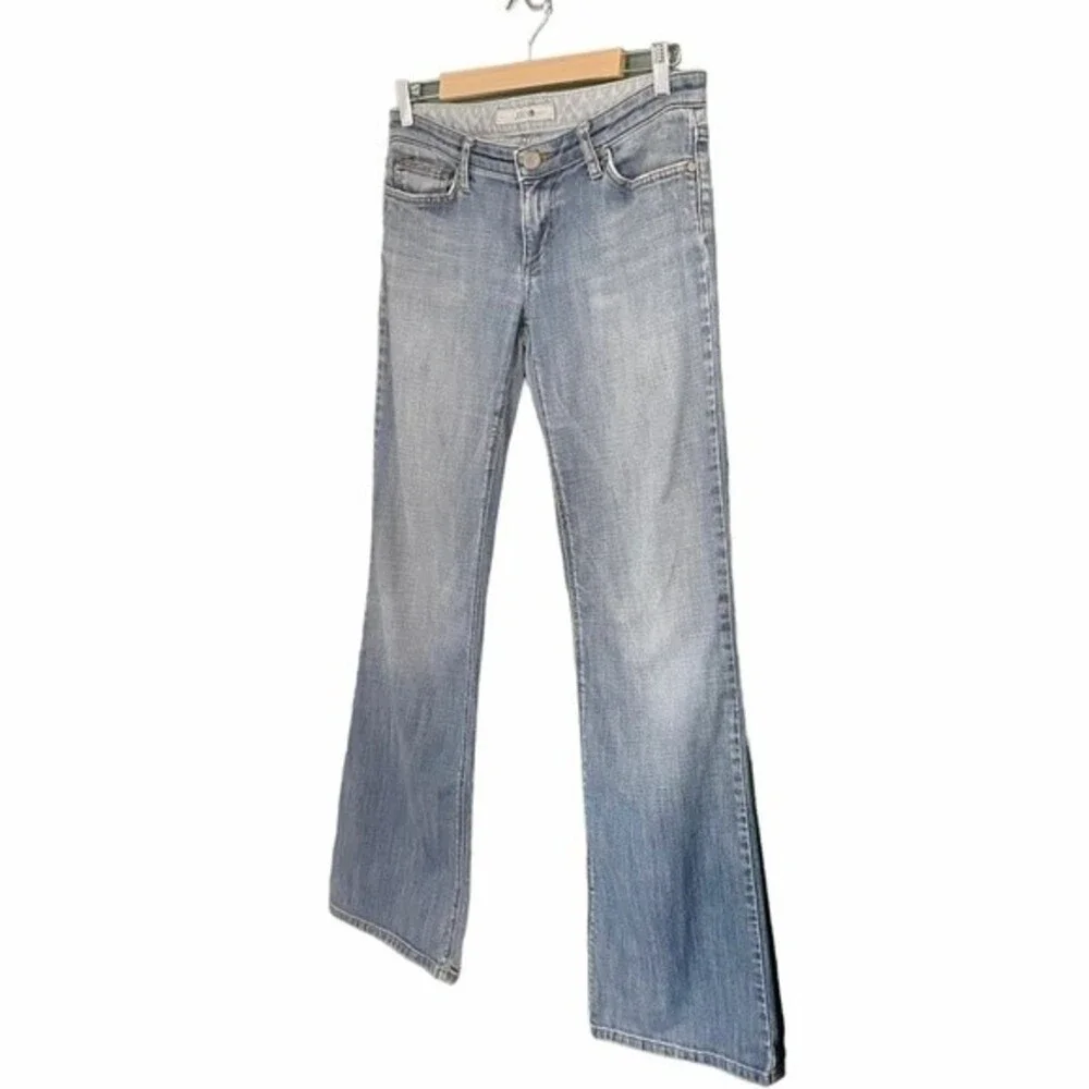 Joe’s Jeans Low Rise Flare Medium Wash Cotton Denim Bootcut Wide Leg Size 28 | 6 - Picture 7 of 14